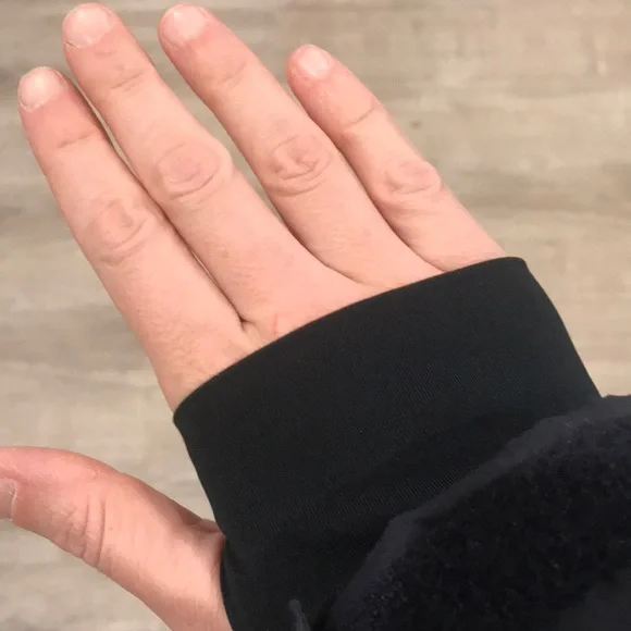 Columbia Dark Jacket with Fur Hood - Picture 4 of 4